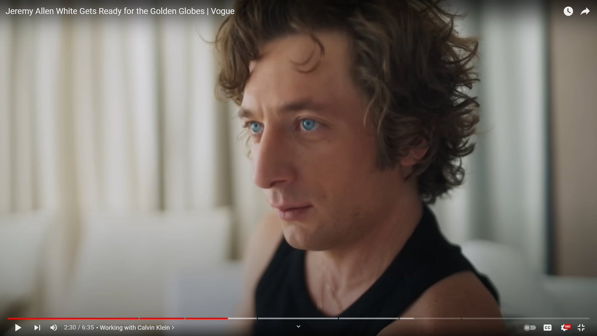 Böyle bi göz rengi nasıl olabilir ya rabbel alemin? #jeremyallenwhite