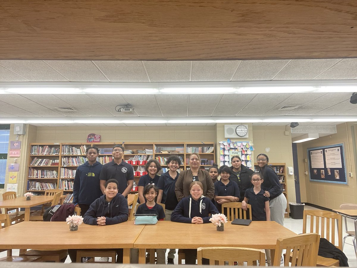 Visiting 32K384 was an enriching experience observing accelerating teaching and learning and advancing equity across the school. Well done principal  Harris 👏<a href="/ruxdanika/">Dr. Danika Rux</a>  <a href="/DOEChancellor/">Chancellor Melissa Aviles-Ramos</a> <a href="/CECD32/">Community Education Council for District 32</a> ❤️