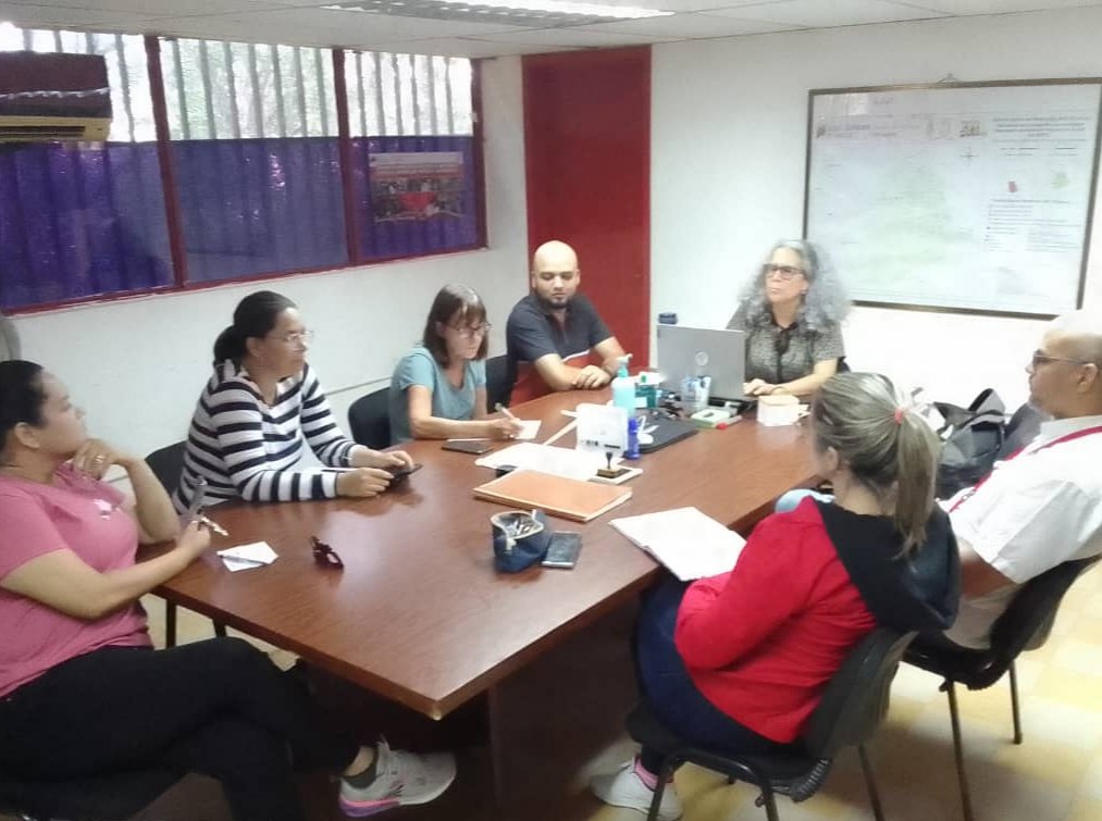 iaegabaldon's tweet photo. Hoy #26Ene el @iaegabaldon junto al @SACAICET en mesas de trabajo para investigaciones y formación conjuntas en salud.
Juntos para el del #SPNS
#VenezuelaEsPaz
#JuntosPorCadaLatido ❤️
#IAESiempreContigo ✊🏽🇻🇪 https://t.co/NFxJuKQRv7