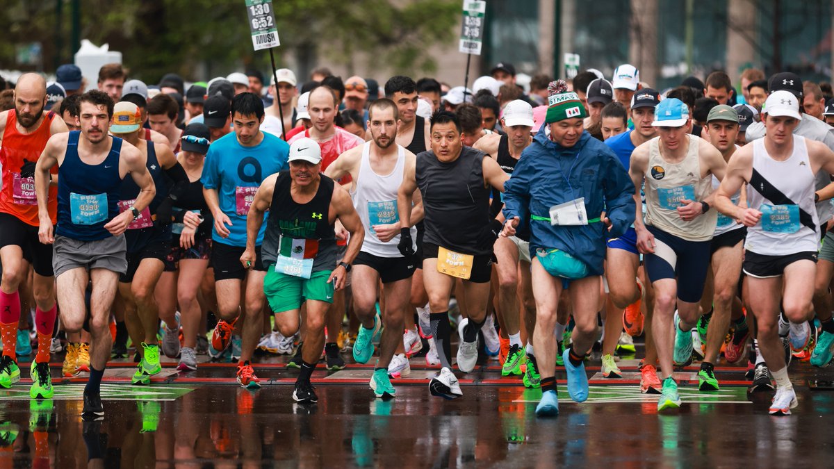 Experience the best of Oakland and make a meaningful impact on local students! Oakland Marathon weekend March 15-17, is your chance to get moving AND make a difference. Your involvement directly fuels @eatlearnplay's mission! Register now: oaklandmarathon.com @runlocalevents