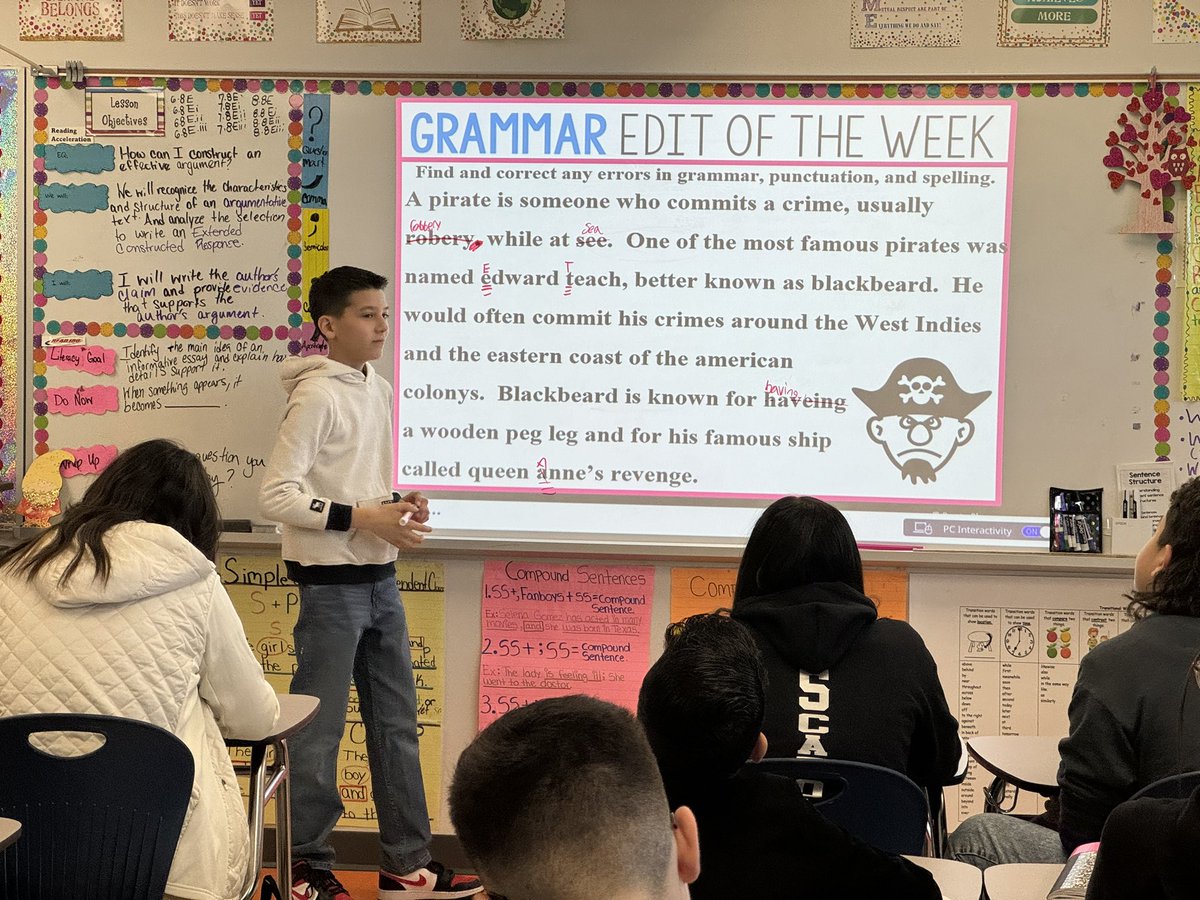 💜📝 It’s FRInally Friday & it’s always a great time co-teaching with @CSoto_ELMS ! Our @Eastlake_Middle writers worked hard on the writing to get it WRITE! Have a great weekend #LiveTheMission #TeamSISD 💜📝