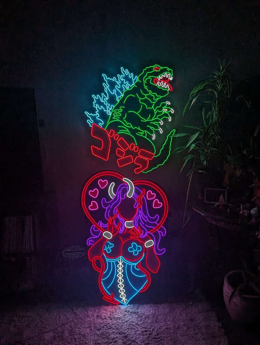 I've been busy

#neon #neonlights #light #neonled #ledneon #devil #babe #sexy #sexyart #godzilla #horror #erotica