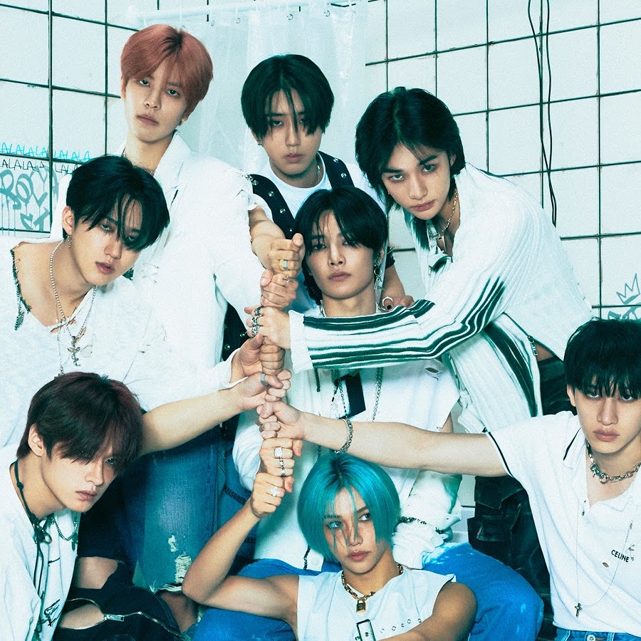 chartdata's tweet photo. .@Stray_Kids was the #1 best selling K-Pop act by total album units in the US in 2023. https://t.co/bv5uNBotMt