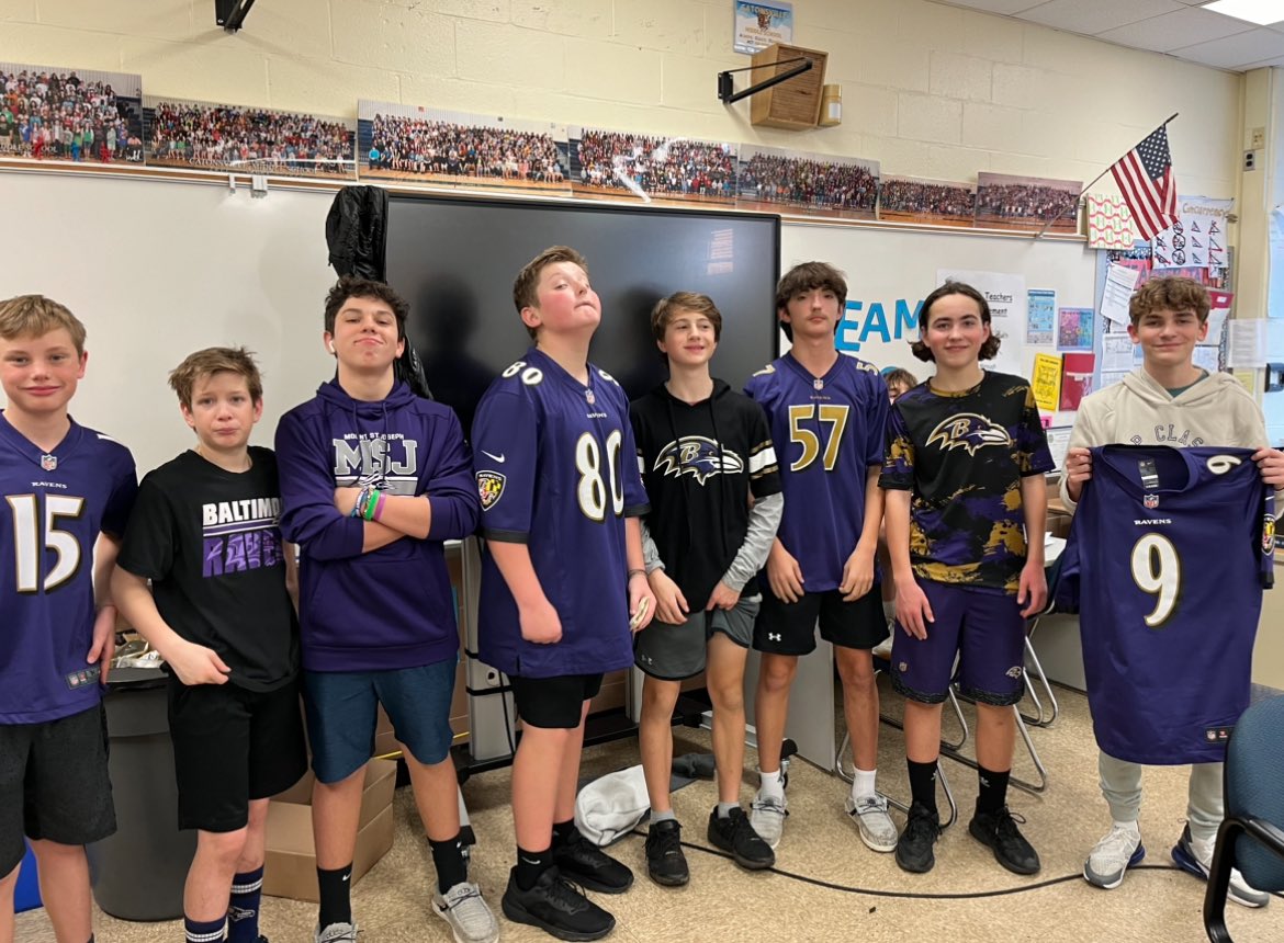 Students @CatonsvilleMS are ready for the @Ravens playoff game this weekend!!  #weAREcatonsville #flocktogether @BaltCoPS #purplefriday #ravensnation