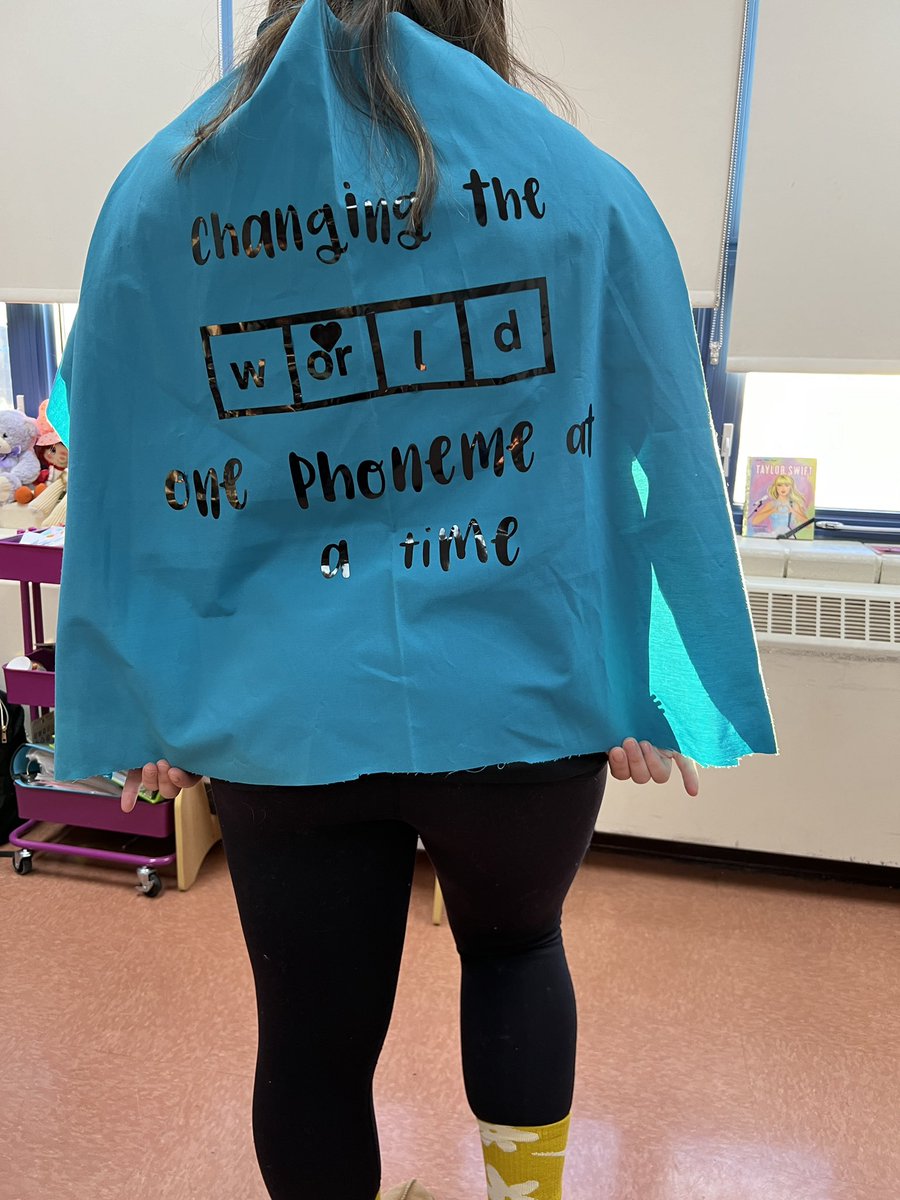 stephrn6's tweet photo. Reading is a superpower! A great day to end off Literacy Week 📚 @LSASharks @NLSchoolsCA @normastcroix @LeslieMRedmond https://t.co/DXdsWWCpuG