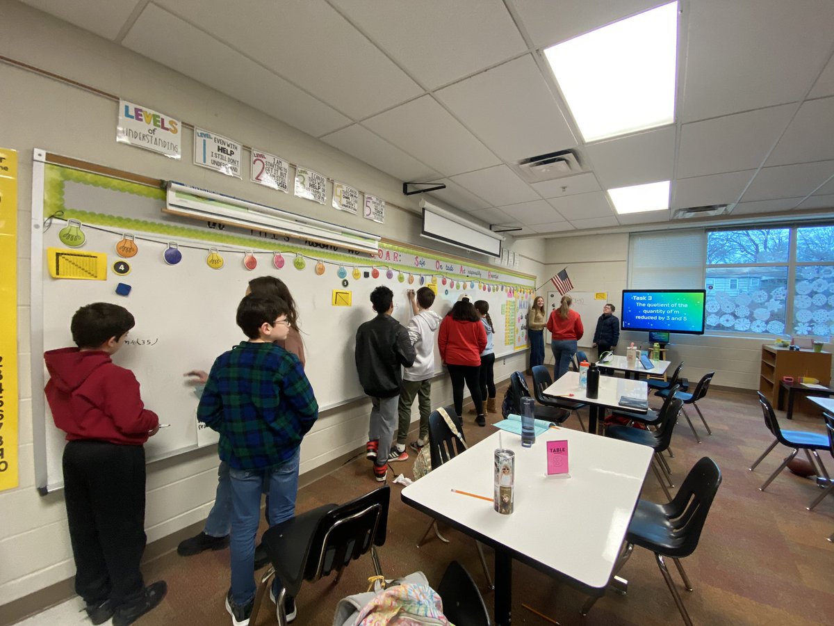 MrsCarter_SMSD's tweet image. Our @512Hawks 6th graders blew me away today with their mathematical thinking &amp;amp; reasoning! 👥 So many insightful “ah-ha”💡moments &amp;amp; questions. Makes my former 6th grade teacher ❤️ so happy! @MalloryEspeset @lauralahue @theSMSD @pgliljedahl #watchusgrow 🌱