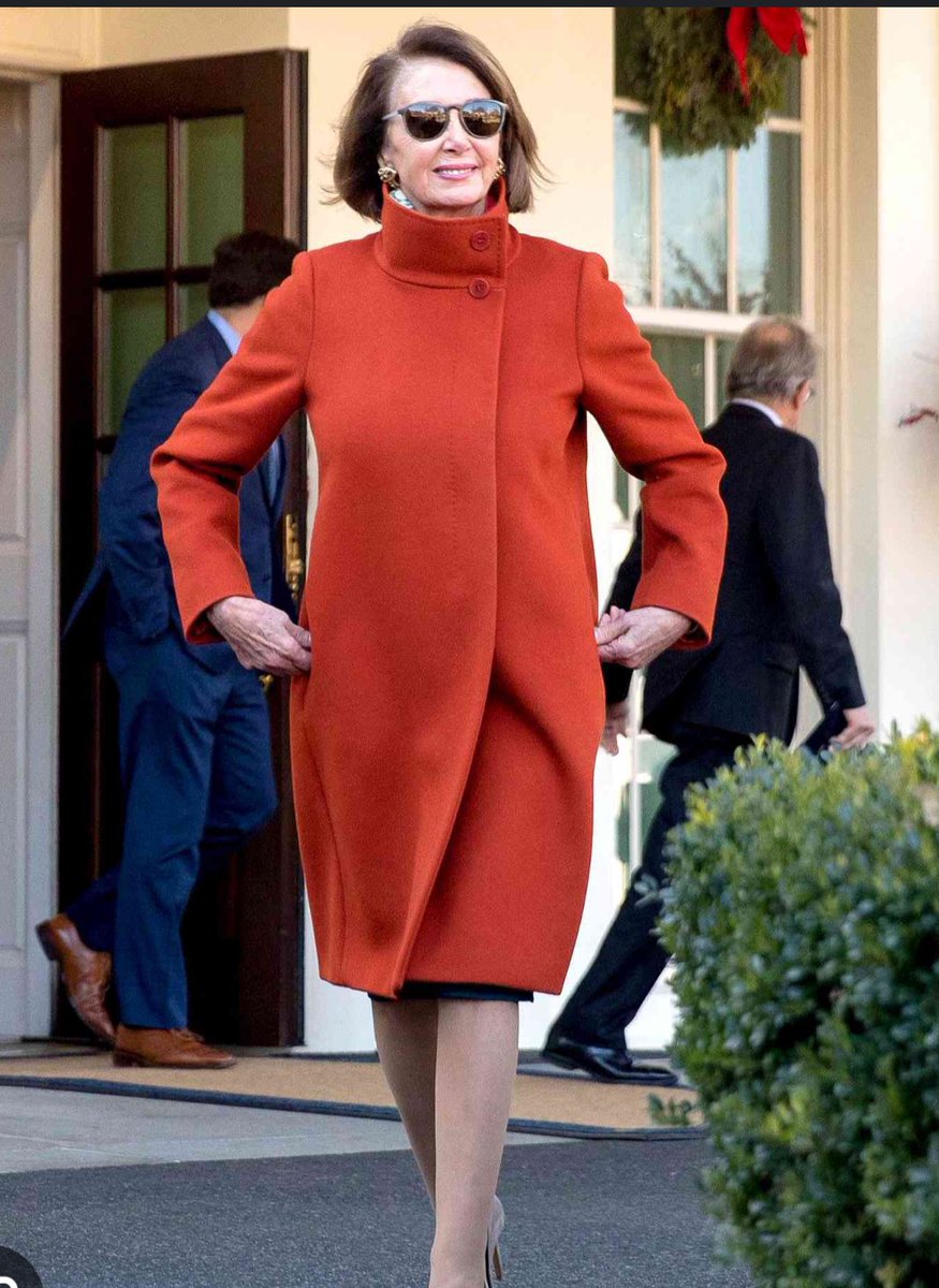 That look when you know your work here is done #JeanCarroll