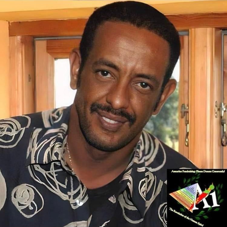 ZecariasG's tweet photo. ኣብቲ ኣብ ኤርትራ ኢንተርነት ዝጀመረሉ ግዜ፡ ዝበዝሐ ዝብጽሓ ኤርትራውያን ወብሳይታት እተን ከም https://t.co/uCTNLZHNTH ዝኣመሰላ ሓራ ሓበሬታ ዝህባን ብዛዕባ ጉዳይ ሃገር ዝጣበቓን ዝነበራ እየን። 

ቅድሚ ምምጻእ ከም ፈይስቡክ ዝኣመሰለ ማሕበራዊ ወብሳይታት ኢንተርነት ዝጥቀም መንእሰይ በዘን ወብሳይታት እዩ ዝጻናናዕ ኔሩ። ኣዝማሪኖ ከፊትካ ምንባብ ማለት ትብዓት ምውናንን ተስፋ ምርካብን ማለት እዩ ኔሩ። መስራቲ እዛ ወብሳይት ዝዀነ ተስፋልደት መሓረናን ካልኦት መቓልስቱን፡ ንህዝቦም ድምጺ ምእንቲ ክዀንዎ ኩሉ ዝኽእልዎ ዋጋ ከፊሎም።   

ቅድሚ 9 ዓመት ምስቲ ብወብሳይቱ ጥራይ ዝፈልጦ ዝነበርኩ  ተስፋልደት ኣለም መሓረና ብተሌፎን ንፈለማ ግዜ ተዛራሪብና። ኣብ ኣዝማሪኖ ክቐርብ ብዛዕባ ዝኽእል ጽሑፋት ሓሳብ ተዋሃሂብና። ብዛዕባ ስርሑ ጥራይ ኣይኰነን ግን ዝግደስ። ብዛዕባ ህይወትን ናብራን፡ ኩሉ ዘገድስ ኣርእስቲ እዩ ዝሓትት።   

ሓደ መዓልቲ፡ እናተዛራረብና ኸለና ኣብ መንጎ መስመር ንግዚኡ ስለዘቋረጸ፡ ምስተመልሰኒ ኣብ መገዲ ስለዘሎ መስመር ከምእተባታተኸ ሓቢሩኒ። “እርጋን ከይትመጽእ ከኣ፡” ብምባል፡ ጥዕንኡ ንምሕላው ዝሕግዞ ምንቅስቓስ ኣካላት እናሰርሐ ይዛረበኒ ከምዘሎ ነጊሩኒ። ኣነ ኸኣ ተቐቢለ፡ “ንእሽቶ እንዲኻ፡ እርጋን ድኣ ገና እንድዩ፡” ኢለዮ። ስሒቑ። ዕድመይ ሓቲቱኒ ምስነገርኩዎ፡ እንደገና ስሒቑ። “ክንዳኻ ዝኸውን ውላድ ኣለኒ፡” ኢሉኒ። ቅድሚኡ ከዕልለኒ ኸሎ ኣንኢሰ ስለዝሰኣልኩዎ፡ ካብቲ ሽዑ ዝነገረኒ ዕድመ ኣዝየ ኣትሒተ’የ ዝግምቶ ኔረ። ፍርቂ ኣርብዓታት ይበጽሕ ይኸውን ዝብል ግምት ኔሩኒ። ተስፋልደት ግና ናብ 60 ገጹ እዩ ለካ ዝጻጋጋዕ ኔሩ። ኣነ ውን ምስኡ ስሒቐ።    

ተስፋልደት፡ ምሉእ ስሙ ተስፋልደት ኣለም መሓረና ምዃኑ ድሒረ’የ ፈሊጠ። ኣብ ኣስመራ ከለኹ፡ ኣካያዲ ኣዝማሪኖ.ኮም ወዶም ንኣቶ ኣለም መሓረና ምዃኑ ከይሰማዕኩ ምውጽአይ ገሪሙኒ። መሰታና ዀይኑ ቢስኮቲ እንዳ ኣለም መሓረና ከይበልዐ ዝዓበየ ኣይርከብን እዩ። ኣቡኡ ብዘይካ በቲ ፋብሪካ፡ ሓጋዚ ህዝቦም ብምዃኖም ውን ፍሉጥ’ዮም።    

ንተስፋልደት፡ ኣብ ለካቲት 2020 ኣብ ሎስ ኣንጀለስ ኣብ መንበሪኡ ክንርእዮ ምስከድና እየ ንፈለማ እዋን ብኣካል ረኺበዮ። ንዓይን ንብጾተይን ብብዙሕ ኣኽብሮት ከም ቤተሰብ ተቐቢሉና። ብዛዕባ ጥዕንኡ፡ ብዛዕባ ህይወት፡ ብዛዕባ ስራሕን ሃገርን ኣዕሊሉና። ድሕሪኡ ውን ብዙሕ ግዜ ተዳዋዊልና። 

እዚ ዝሓለፈ ክልተ ዓመት ግን ሎሚ ጽባሕ ክድውለሉ እናበልኩ ግዜ ሓሊፉ። ነዊሕ ስለዝጠፋእኩዎ፡ ደሃይ ብዘይምግባረይ እስከፍ ኔረ። ከም ኣያን ከም ዓርክን ኰይኑ ስለዝሓሊ፡ ደሃዩ እንተዘይገበርካ ኣዚኻ እትስከፎ ሰብ እዩ።  

ንተስፋልደት ክድውለሉ ክሓስብ ከለኹ ዘቐመጥኩሉ ሕቶታት ኔሩኒ። ናይ ስድርኡ ፋብሪካ ኣብ እዋን ደርግ ከመይ ይሰርሕ ከምዝነበረ፡ ንሱ መዓስ ከምእተሰድደ፡ ከምኡ ውን ነታ ደሓር ማዕረ ፋብሪካ ቢስኮቲ ኣቦኡ ፍልጥቲ ዝዀነት ወብሳይት ብኸመይ ከምዝፈለማ ክሓቶ እደሊ ኔረ።  

ተስፋልደት ሓልዩ ዝኽእል ሰብ እዩ። ብቐሊሉ የትብዓካ፡ ዘዐውት ምዕዶ ይህበካ፡ ተመኵሮኡ የካፍለካ። ኣብ ህዝቡ ዘለዎ ሓልዮትን ፍቕርን ልብኻ ዝመልስ እዩ። መድርእ ምስሰማዕኩ፡ ‘ከም ተስፋልደት ዓበይቲ ዓዲ ዝዀኑ ዓሰርተ ለባማት እንተዝህልዉናስ ሕውይ ምበልና፡’ ክብል ውዒለ።     

ተስ፡ ስለ እቲ ኩሉ ንህዝብኻ ዘኽበርካዮ ክብረት ይሃብካ። ፈጣሪ ኣብ መንግስተ ሰማይ ኣብ የማኑ ይቀበልካ። ንቤተሰቡን ኩሎም ፈተውቱን ድማ ጽንዓት ይሃብ።