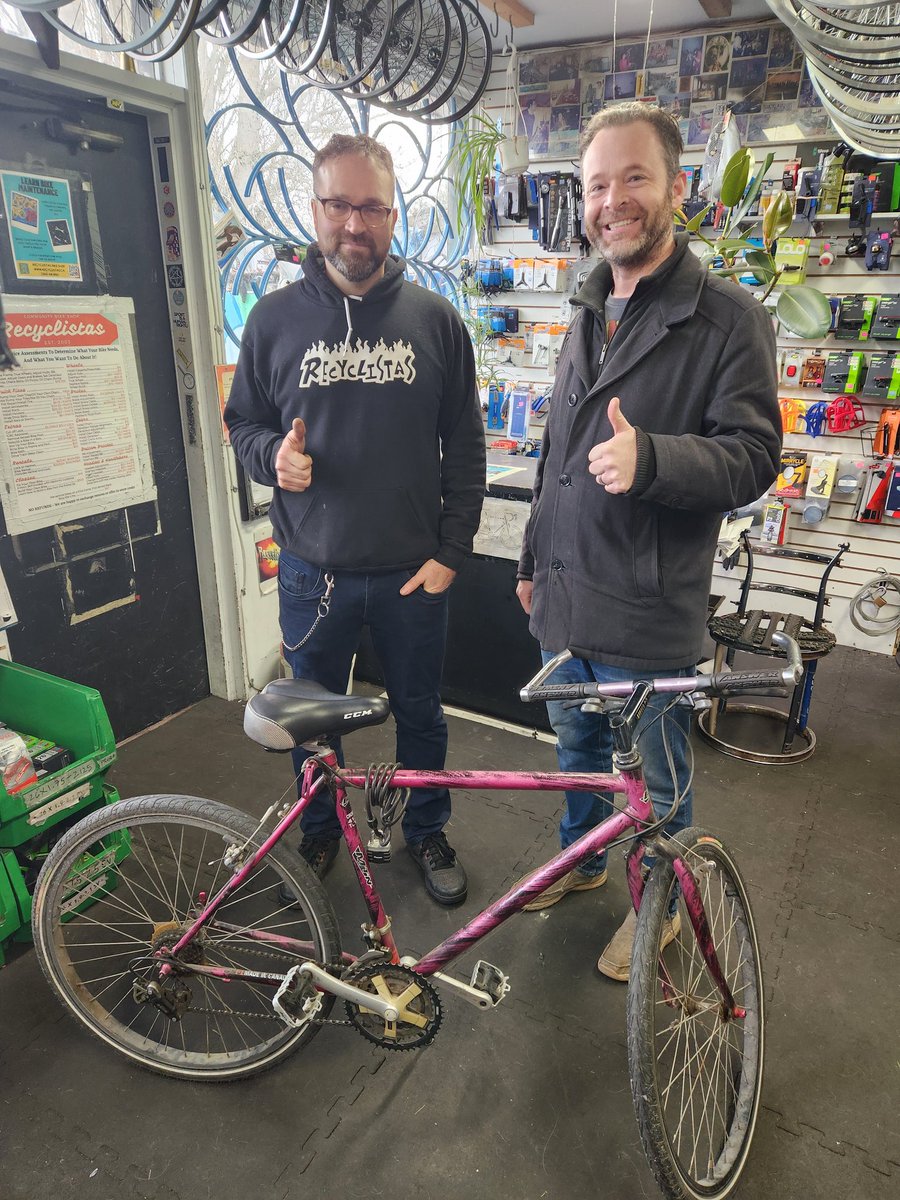 Excited to donate our used bike to recyclistas, glad to hear a local company is rehoming bikes at rock bottom cost in the community.
.
.
#yyj #bike #victoriabc #bikelife #dogoodthings #yyjbike