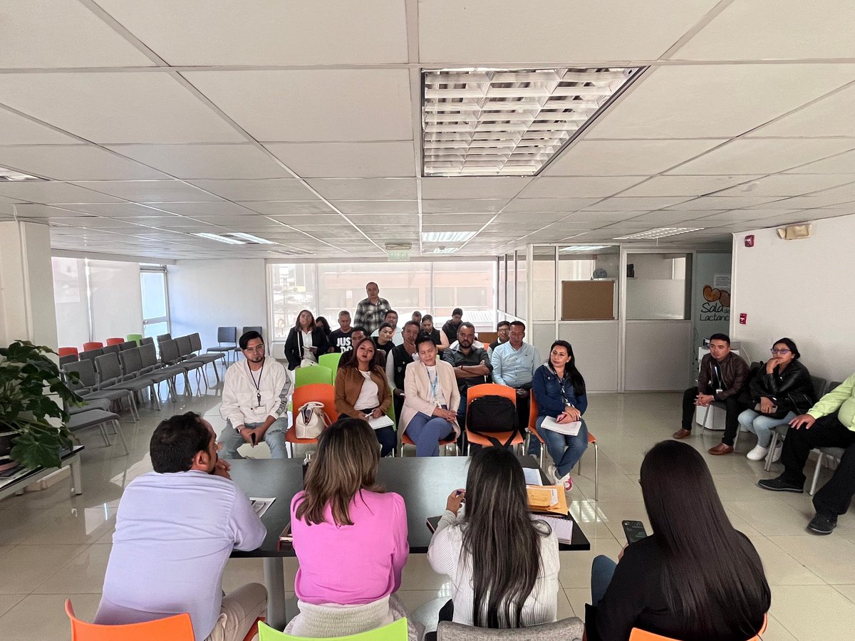 <a href="/jennybenal/">Jenny BM</a>, coordinadora de @Salud_CZ9 y los representantes de la Federación de Trabajadores de la Salud de Pichincha definieron temas relacionados con el presupuesto y las relaciones laborales.
#EstoEsEcuador