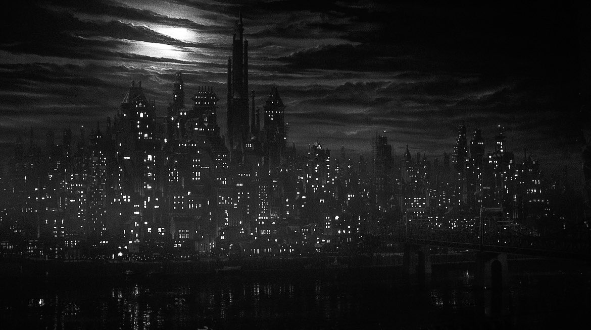 moviemattb's tweet photo. I know this beautiful artwork of Gotham City by #AntonFurst is not for sale, but I would pay good money to have it on my wall in color or a special black and white print in noir (made it on my phone). @EpicFilmGuys would you ever love to have this on your wall? #Batman89 https://t.co/RVt8FOjdmy