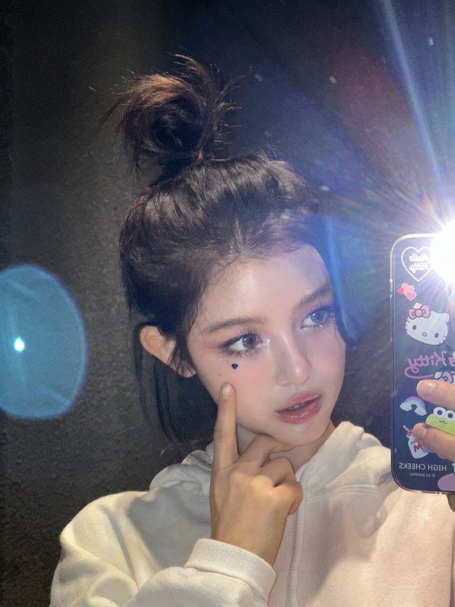 Hey, mau liat hellokitty di rumahku?