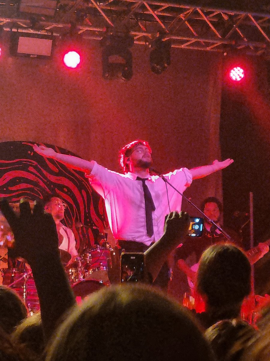 flxkerr's tweet photo. @JamesMarriottYT in Leeds was beautiful
thank you for toughing it out for us you were amazing <3 https://t.co/YodkyUkLRC