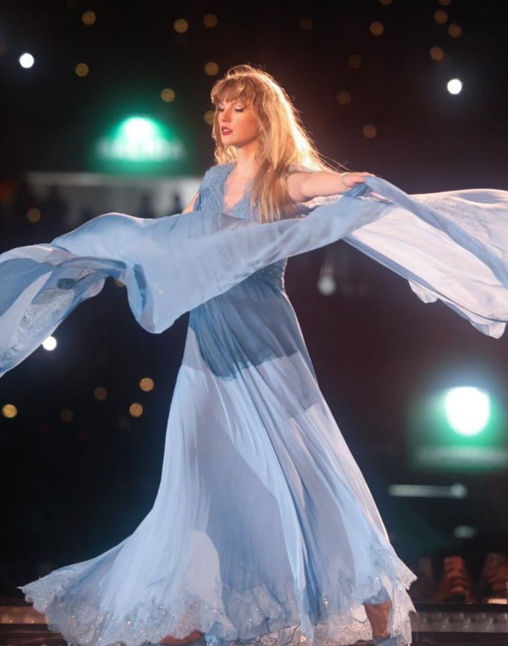 gfolklore13's tweet photo. isso ou aquilo - edição taylor swift  (músicas)｡♡ ✿𝆬 https://t.co/aPrk6NtWxP