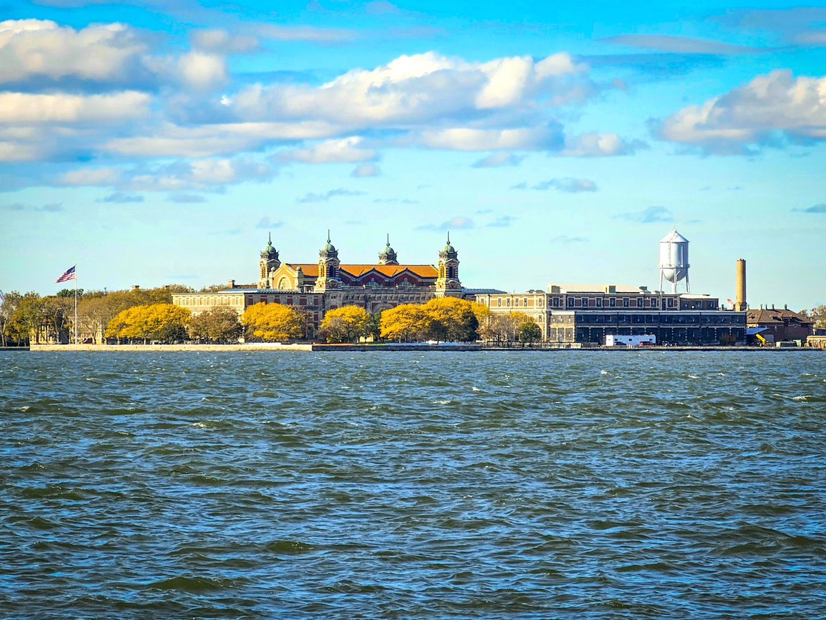 vfuzul's tweet photo. #elisisland #photography #travel #newyorkcity #travelphotography https://t.co/jhFAKnTEne