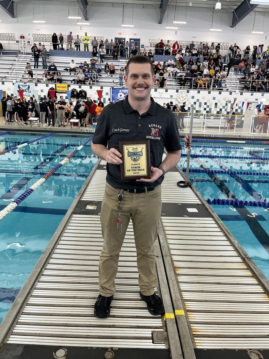 At Class B Finals last night, Senior Luciano Rank finished 2nd in the 50 Freestyle with a time of 22.09, qualifying him for the NYS Meet in Ithaca. Luciano is the first male swimmer to qualify from Newark since Brandon Moynihan in 2010. Congratulations Luciano!🏊🏼‍♂️ @NewarkAthletics