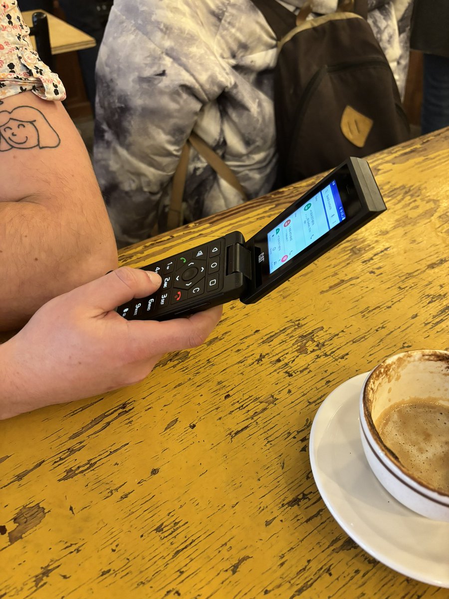 alicia katz tweet media