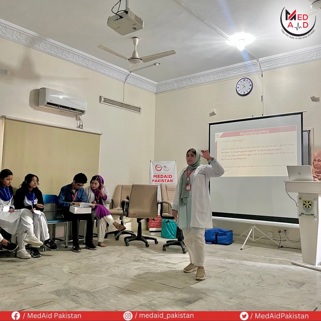 MedAidPakistan's tweet photo. On 𝟐𝟔 𝐉𝐚𝐧𝐮𝐚𝐫𝐲 𝟐𝟎𝟐𝟒, 𝗧𝗲𝗮𝗺 𝗠𝗲𝗱𝗔𝗶𝗱,  successfully conducted a hands-on workshop for the students of 𝐁𝐞𝐚𝐜𝐨𝐧𝐡𝐨𝐮𝐬𝐞 𝐒𝐜𝐡𝐨𝐨𝐥 𝐒𝐲𝐬𝐭𝐞𝐦 (𝐍𝐨𝐫𝐭𝐡 𝐍𝐚𝐳𝐢𝐦𝐚𝐛𝐚𝐝 𝐂𝐚𝐦𝐩𝐮𝐬).
 #medaid #bls #firstaid #skills #MedAidPakistan #zakat #cpr https://t.co/EvsOztlwAz