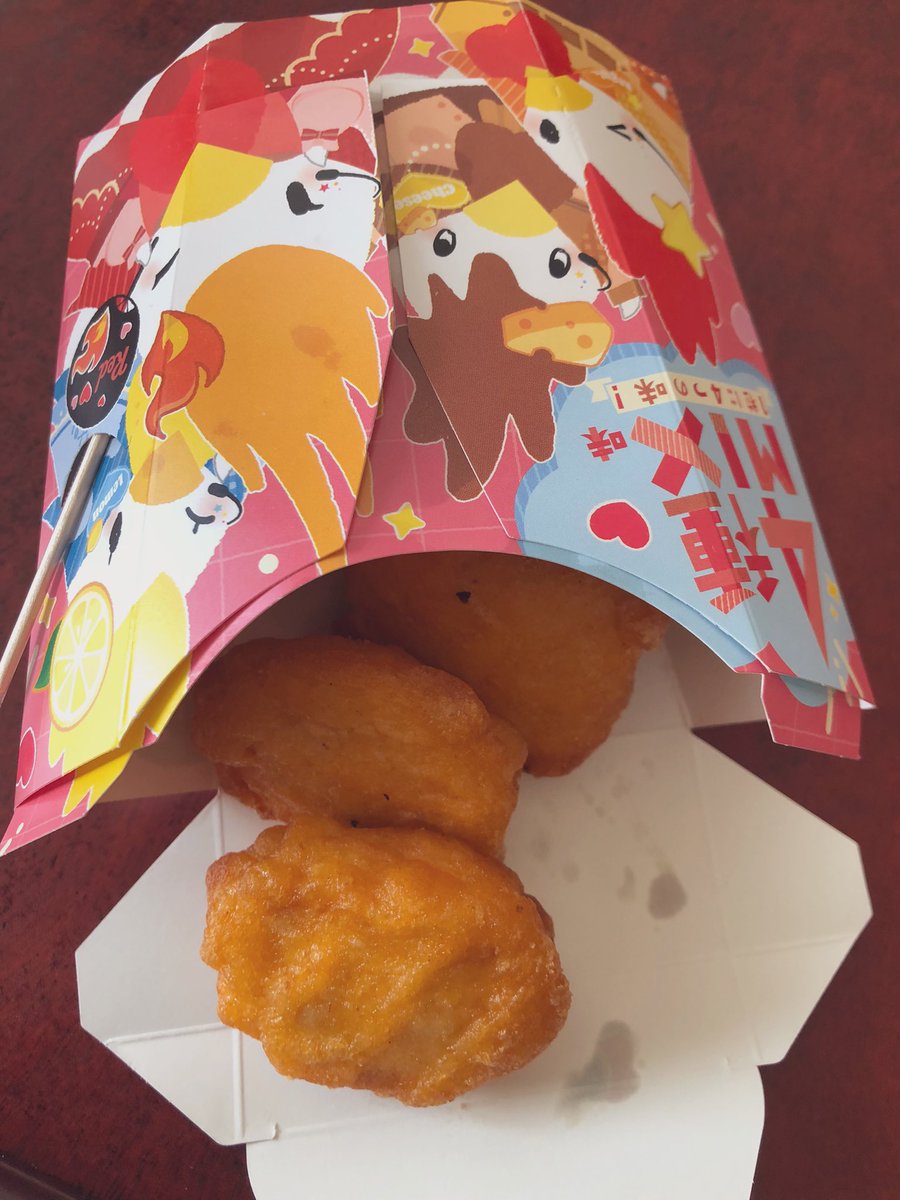 08050822tm's tweet photo. おっ散歩🚶‍♀️🦍
玉子がさらに安くなったから助かるよね☺️
ついでにローソンも寄ってからあげMIXも買ってみた。6個入っててひと回り大きい感じ　普通
プレミアムロール生クリーム多くて半分でギブ　女子の別腹用
タマゴサンドだけは売り切れてた https://t.co/5KFC1mMbEo
