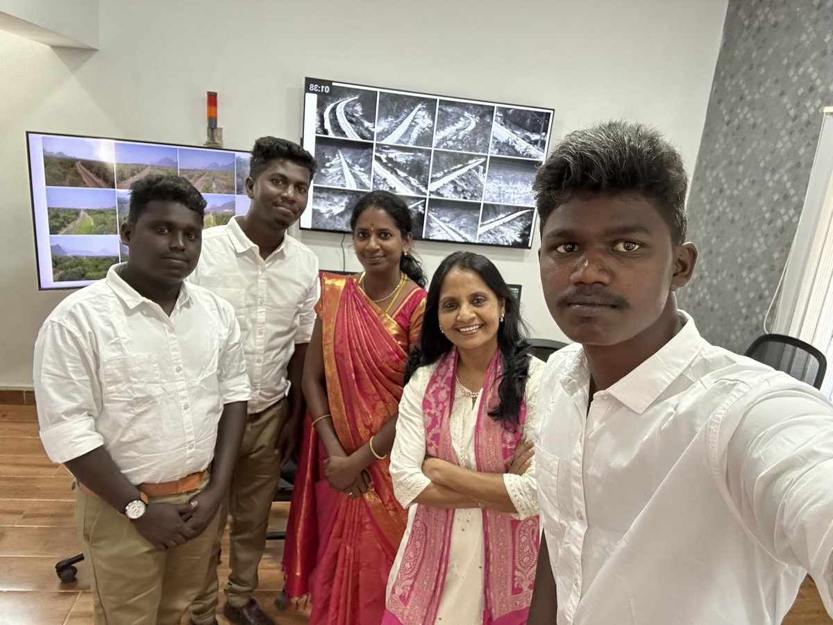 Selfie with our committed and dedicated e-eye operators at the Control Room at Madukkarai where the TN Forest Department has set up the AI enabled Elephants Collission avoidance system on railway tracks. Thank you Ajithkumar,Manikandan, Priyadarshini and Santhosh…