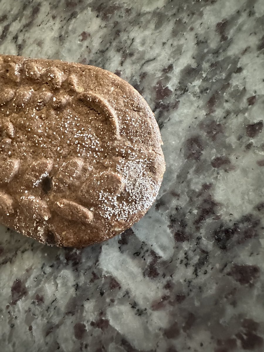 juozol's tweet photo. @belVita just bought them and they are moldy! Expiration date is july 2024 https://t.co/HtTTsOu0iM