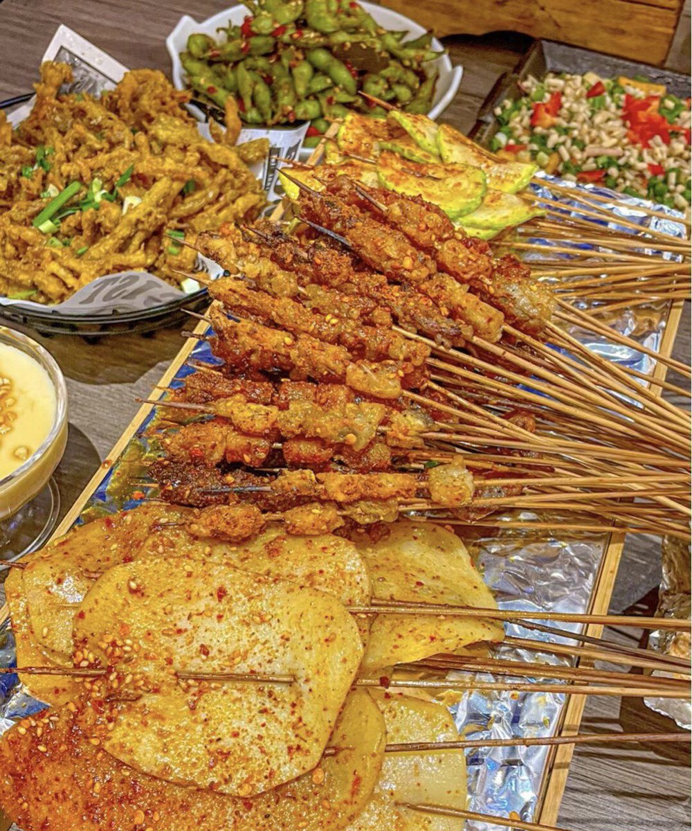 dedimuliadi80's tweet photo. I really like to eat sweet food in the happy new year😋😋 https://t.co/jUj0RDDeDg