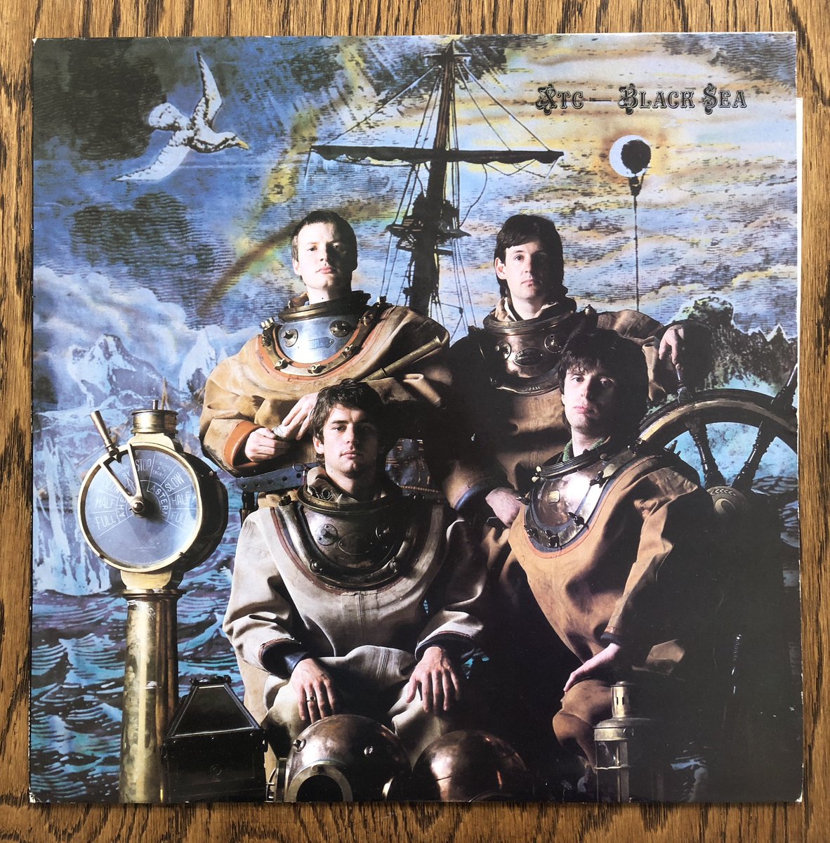 blank_rabbit's tweet photo. Had forgotten what a truly great album this was. XTC: Black Sea 1980 https://t.co/yuE4dxrPIa