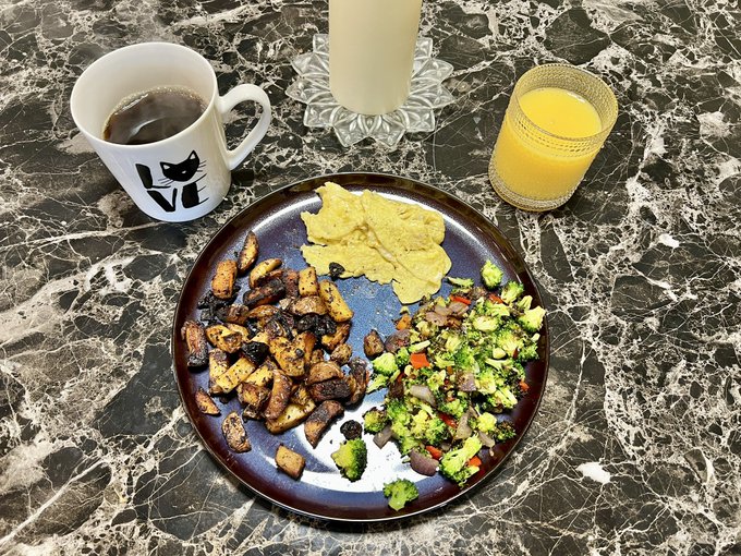 Yummy 😋 I'll destroy beta brains after I eat breakfast. What're you having this morning? I love cooking