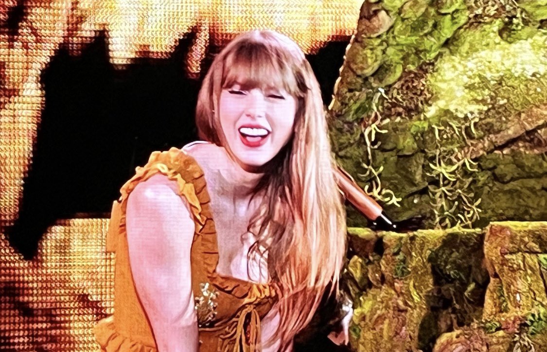 テイラー・スウィフト News (@tswiftnewsjp) on Twitter photo ⭐️✨💫🌟✨⭐️✨💫🌟✨⭐️✨💫
Thank you for coming to JAPAN
and give us the most magical nights
of our life✨
Till we meet again💞
夢のような4日間をありがとう
<a href="/taylorswift13/">Taylor Swift</a>
⭐️✨💫🌟✨⭐️✨💫🌟✨⭐️✨💫 ⭐️✨💫🌟✨⭐️✨💫🌟✨⭐️✨💫
Thank you for coming to JAPAN
and give us the most magical nights
of our life✨
Till we meet again💞
夢のような4日間をありがとう
<a href="/taylorswift13/">Taylor Swift</a>
⭐️✨💫🌟✨⭐️✨💫🌟✨⭐️✨💫