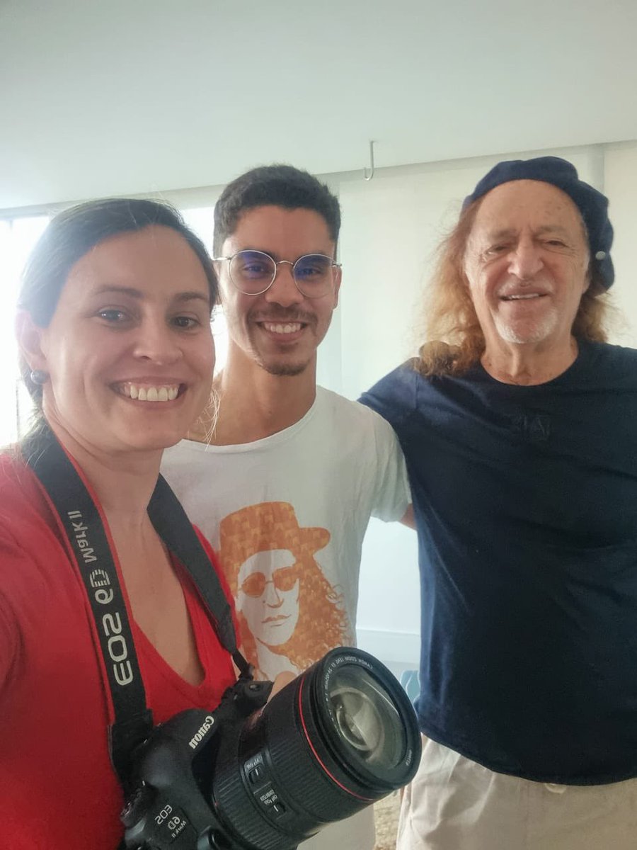 otuliovasc's tweet photo. já entrevistou seu ídolo hoje?

repare na minha camisa 

mais uma pauta em parceria com minha querida @yacyribeiro 📸 https://t.co/9ljNrcS57i