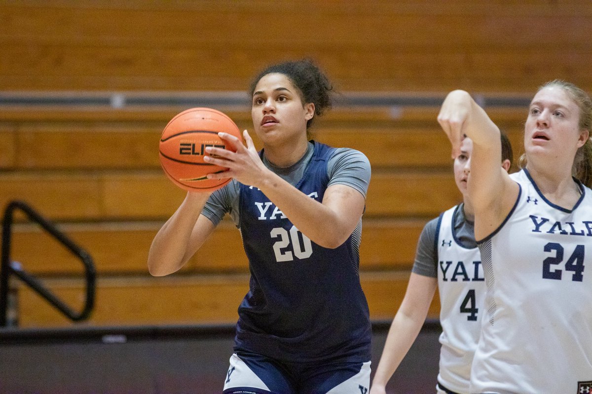 YaleWBasketball's tweet photo. ⚡Getting ready for this afternoon's game at Cornell!
#ThisIsYale | #leaveyourprint🐾 https://t.co/cbWOvlR1We