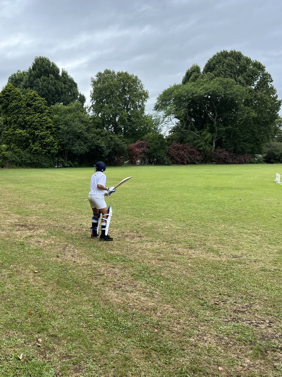 Cricket 🏏 Moms Sivuke sayo supporter Packed for a whole day event! Kodwa ke 3hrs later sadliwa 😜 #Saturdaying