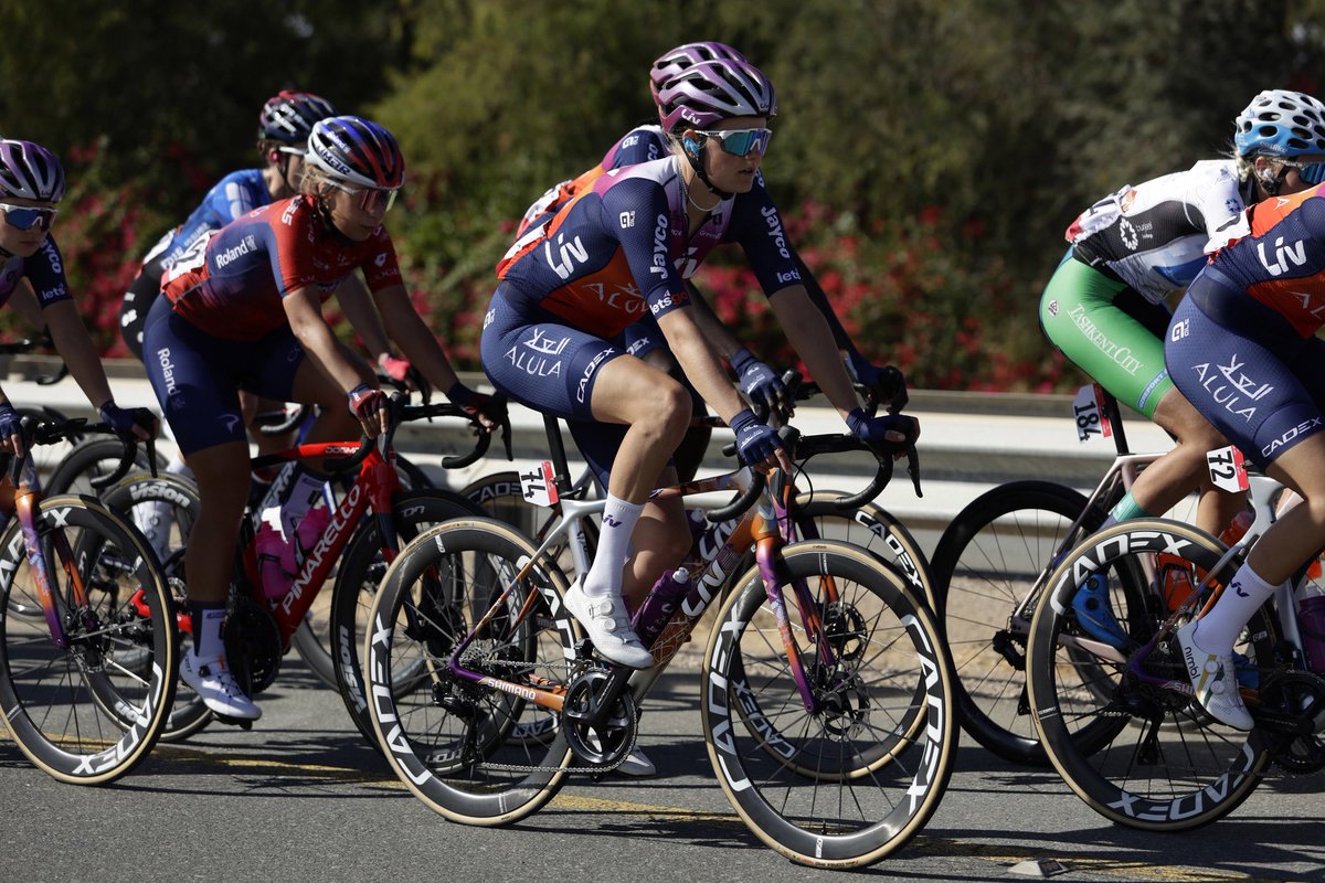 🇦🇪 #UAETourWomen What a day it was on Jebel Hafeet. Mavi Garcia took it to the rest and rode to a brilliant 3️⃣rd place. 👏👏 The team did a top job protecting her and getting her into position. 📸 @SprintCycling