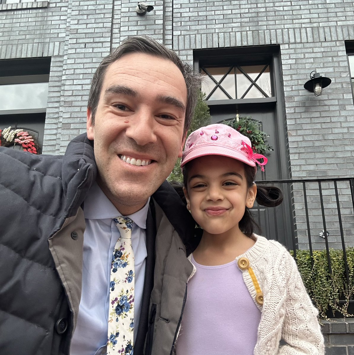 Zeke_Cohen's tweet photo. My most demanding constituent demanded that I drop her off at ballet.
#GirlDad
#ConstituentService https://t.co/Zx8MLNVFUV