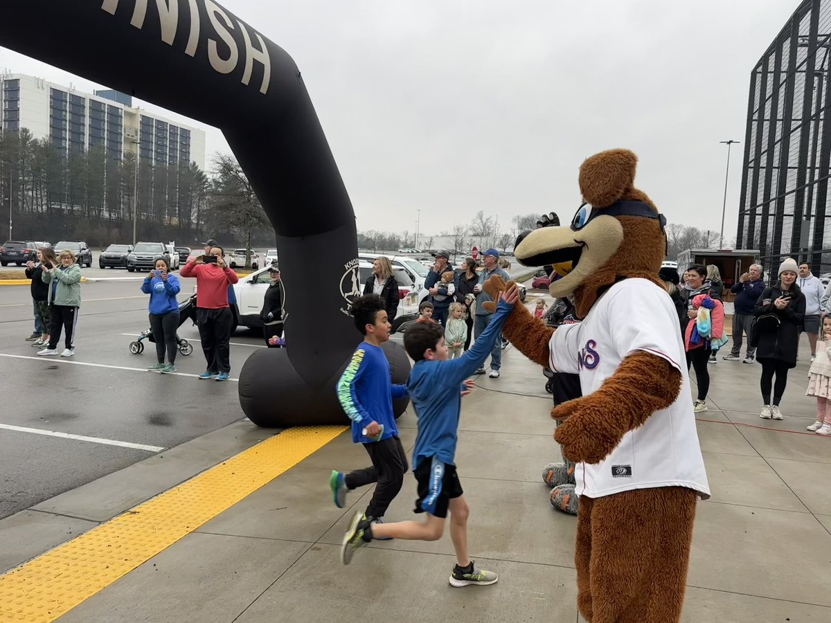 Homer had so much fun at the Covenant Kids Run! Thank you so much <a href="/knoxvilletrack/">Knoxville Track Club</a> and Dick’s House of Sport Knoxville for having us!