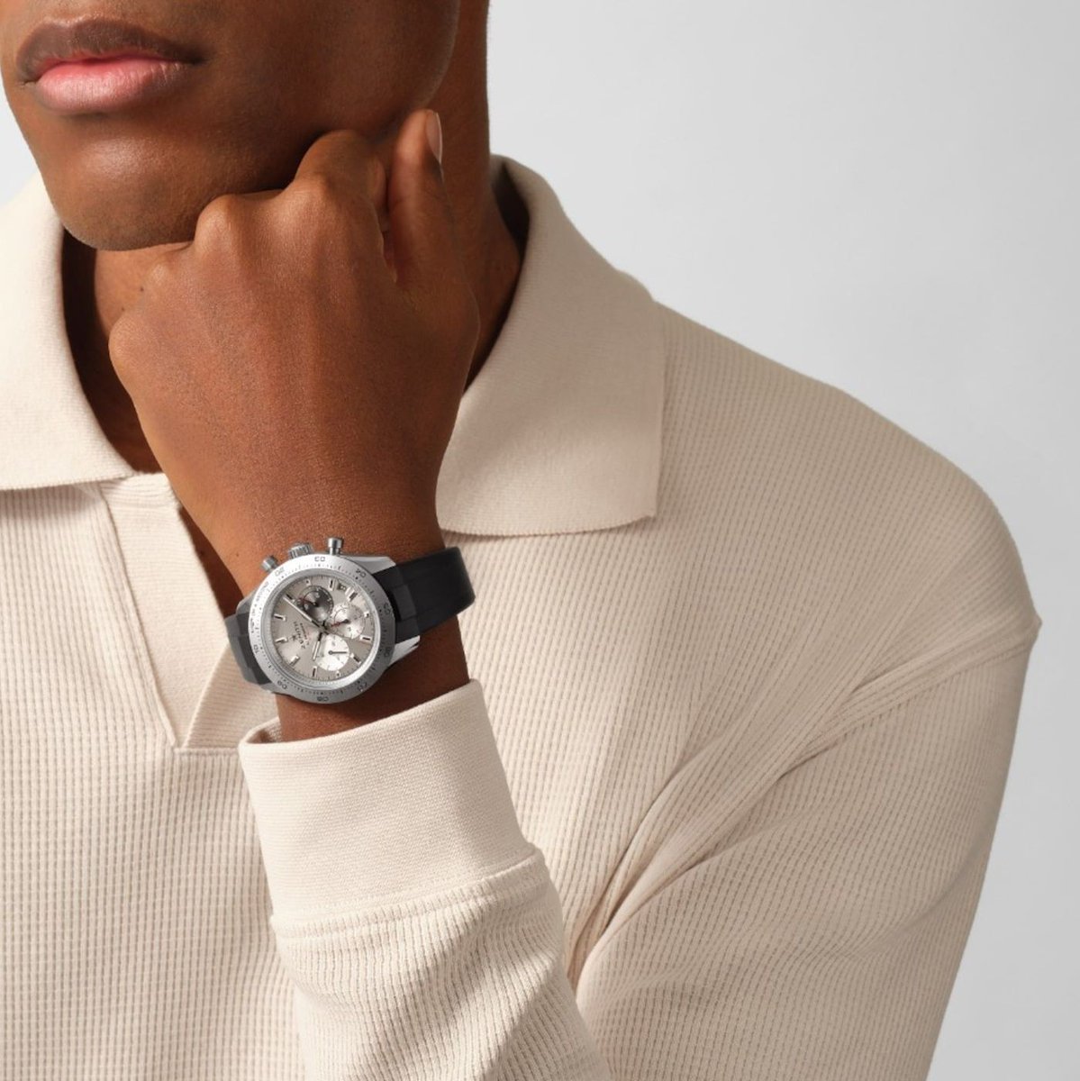 AceJewelers's tweet photo. Zenith Chronomaster Sport 95.3100.3600/39.R951 - high-tech lightweight titanium case with brushed titanium bezel, nickel-grey dial, and black rubber strap. #AceJewelers #ZenithWatch #ZenithWatches #ElPrimero https://t.co/9AhHLdUGW1