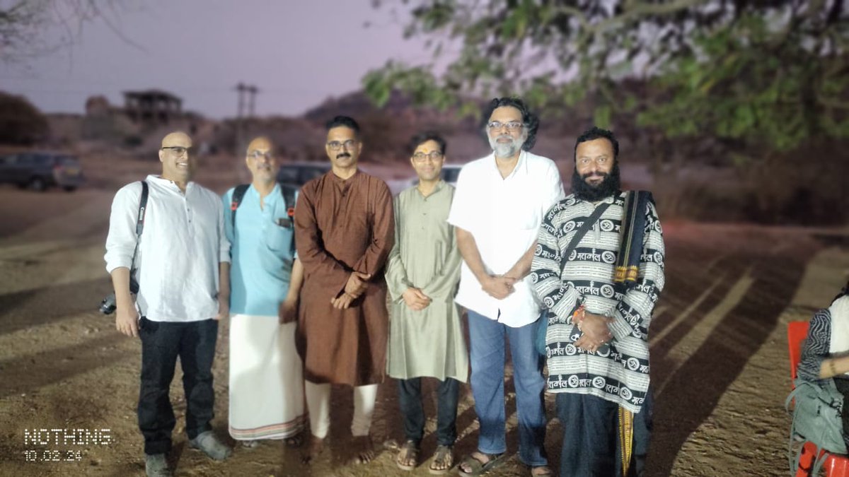 With (L - R) @LakshmiPrasadJ3 , yours truly, Sri @Krishnadr , Karan Bharadwaj, @VamseeJuluri & Muralikrishna at Purandarada Mandapa near Vijaya Vitthala Alaya, Hampi.