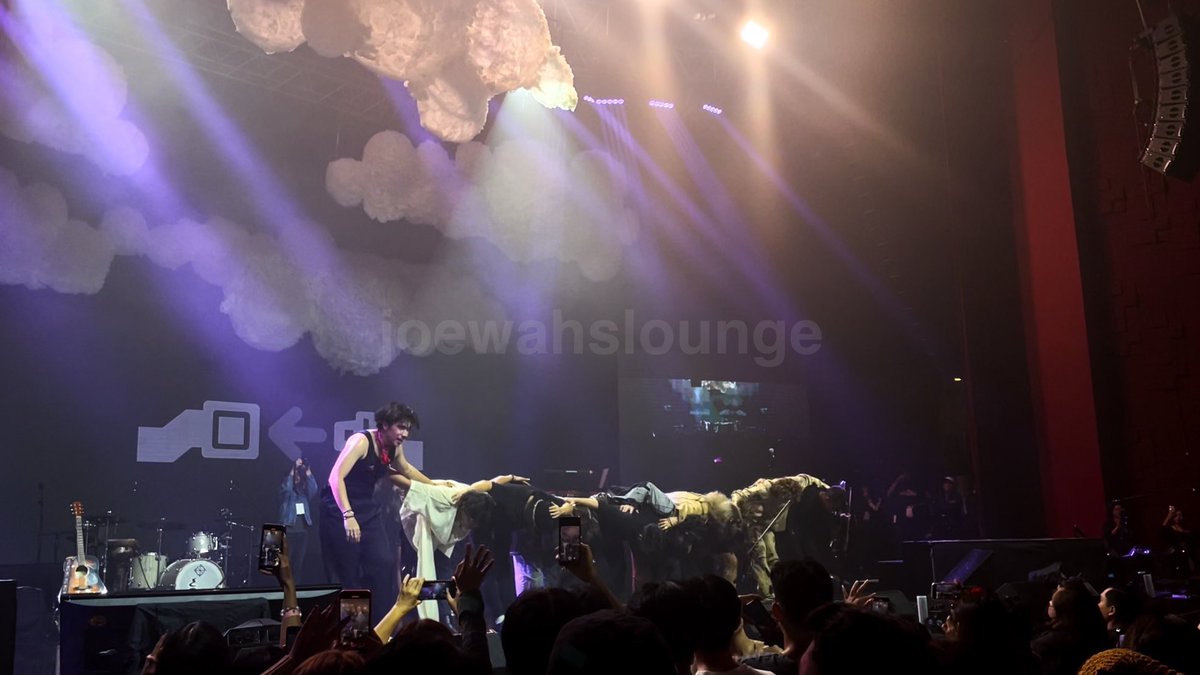 joewahslounge's tweet image. Flight COJ0910 has officially landed at the destination.

That’s a wrap for Seatbelts: On 2-days concert. It has been a bliss having to celebrate a milestone with every one of you. 

#SeatbeltsOnCOJ