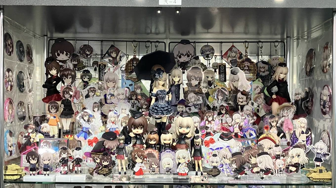 #これを見た人は適当に4文字まほエリ 