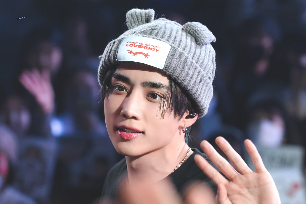 240204 🦝💞
#선우 #SUNWOO 
#더보이즈 #THEBOYZ