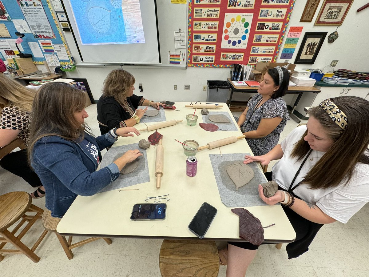 EpsteinLibraryJoy tweet media