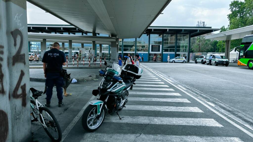 zazoomblog's tweet image. Sicurezza alla stazione autolinee Carnevali: “Agire sui giovani i presidi non bastano” - #Sicurezza #stazione #autolinee zazoom.it/2024-02-10/sic…
