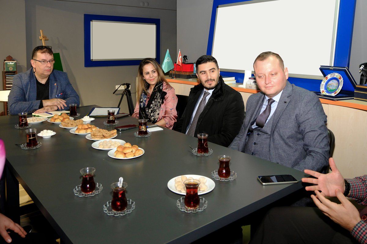 TDEDBURSA's tweet photo. TDED Bursa Şubesi olarak,  Bursa Büyükşehir Belediyesi Kültür Şube Müdürü Muhammet Yılmaz, Bursa Büyükşehir Belediyesi Kültür ve Sosyal İşler Dairesi Başkanı Nurullah Yıldız, Bursa Büyükşehir Belediyesi Müzeler Şube Müdürü Goncagül Meriç hanımefendiyi misafir ettik. https://t.co/wtStvkaYtn