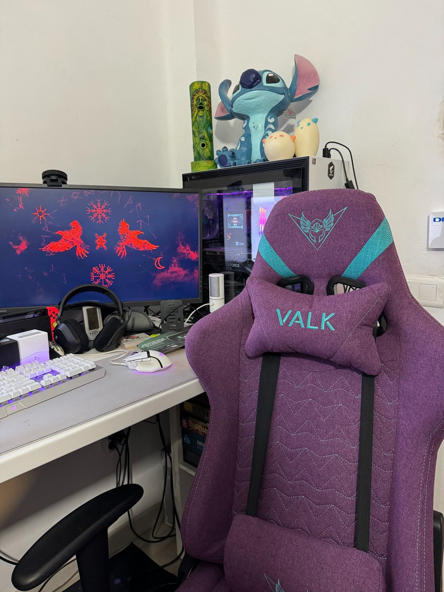 DaniRojo89's tweet photo. Disfrutando de la nueva silla de #valkgaming https://t.co/U6BGy54x7k