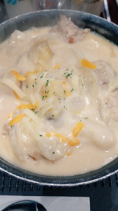 シュクメルリだー!
ニンニクすごーい!うまそー! 