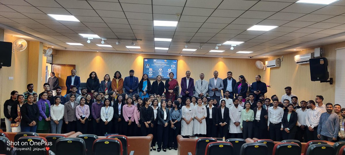 LUMBA_Lucknow's tweet image. "🎓Management Conclave on 'Competencies for Future Managers in a 5 Trillion Economy' witnessed insightful discussions by industry leaders guiding academia and students towards success. Kudos to organisers &amp;amp; participants! #LUMBA #ManagementConclave #5TrillionEconomy"@sangeeta_hr