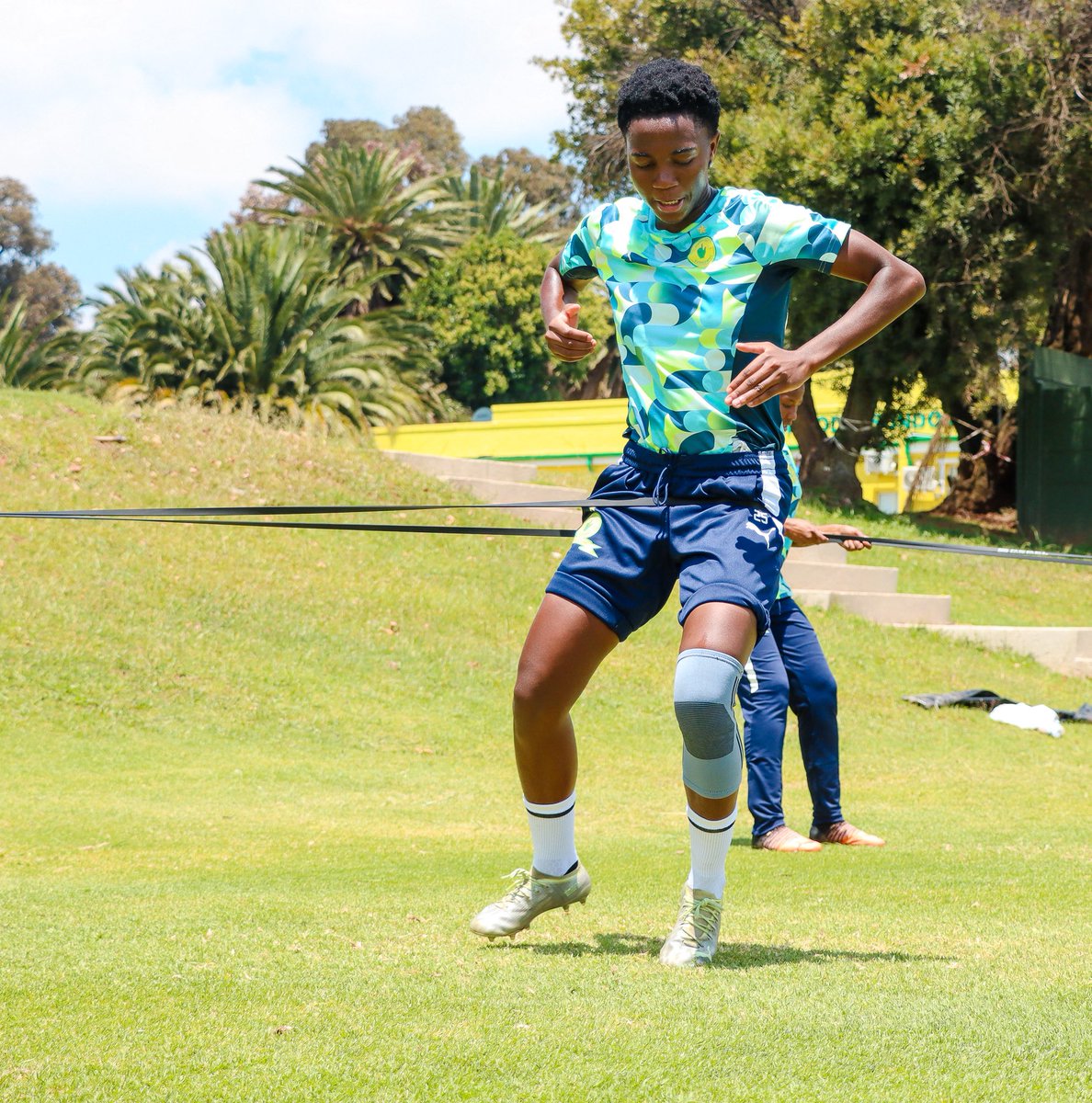 𝐌𝐚𝐦𝐞𝐥𝐨𝐝𝐢 𝐒𝐮𝐧𝐝𝐨𝐰𝐧𝐬 𝐃𝐢𝐠𝐢𝐭𝐚𝐥 𝐌𝐚𝐠𝐚𝐳𝐢𝐧𝐞 𝐎𝐮𝐭 𝐍𝐨𝐰

Karabo 'Ghundi' Dhlamini takes us through her highlights of last season after returning home to the Yellow Nation. 👆 

Read today! 📲 bit.ly/downsmagazine

#SundownsLadies