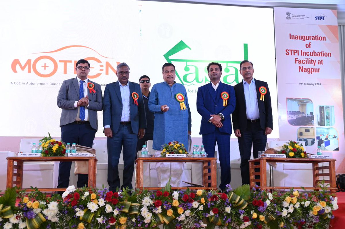 Hon'ble Union Minister of Road Transport & Highways Shri Nitin Gadkari also launched the Open Challenge Program for startups working in “Deep Tech and its applications” in the Automotive and Agri-Tech domain with a special focus on women entrepreneurs. @nitin_gadkari