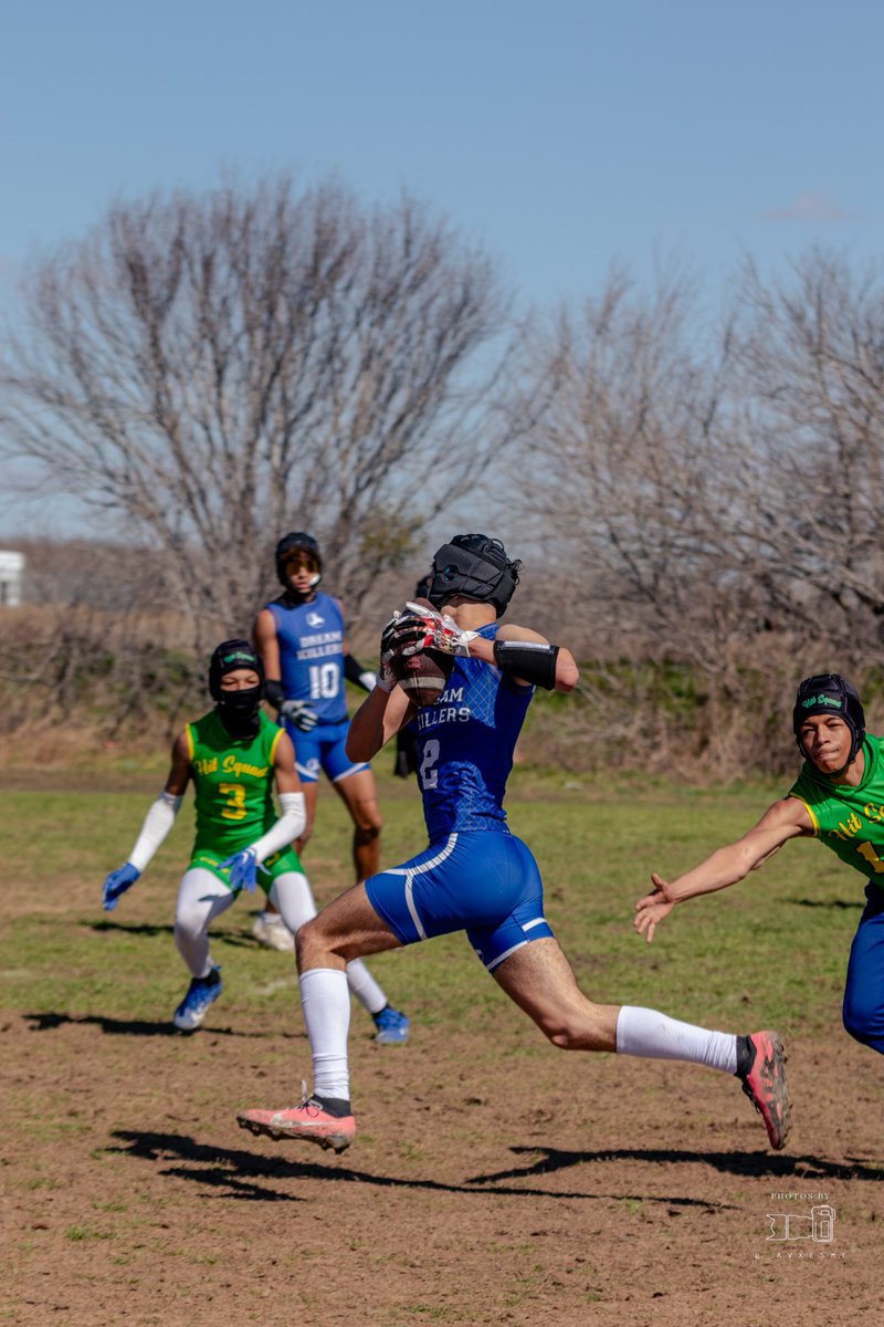Jeremiah4_8's tweet photo. Working on my craft this off season! Cant wait until camp szn! #family 

@Dreamkillers7v7 @_jaacoby_ @LaneRanly @Israel_leal14 @rylen_22 @smith_jordan8 @SethGutierrez26 @Thedariuse @NomarAguirre27 https://t.co/tXaQplBdMg
