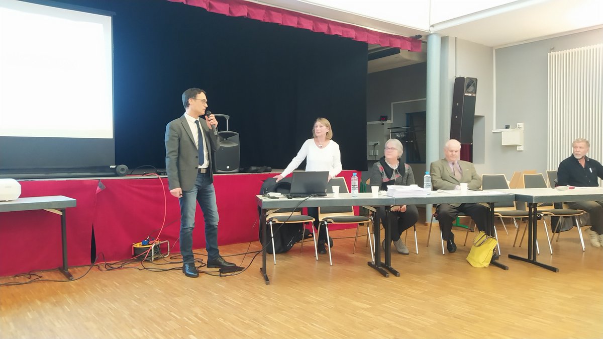 brunodalpra67's tweet image. Bcp de monde dans la salle des fêtes de #Duppigheim ce 9 février, avec + de 200 personnes. C'est un pari réussi pour la commune et l'association DQV. La résistance au projet prend forme et @GCOnonmerci, parti prenant, se tient prêt à mener la bataille... facebook.com/media/set/?van…
